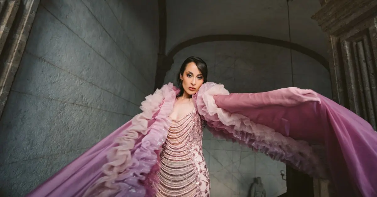 Influence des icônes de la mode sur le style glamour