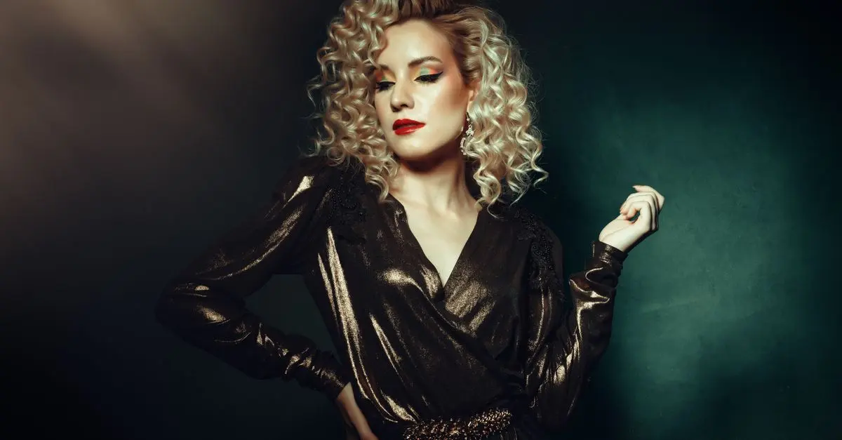Comment styliser un look glamour pour toutes les occasions