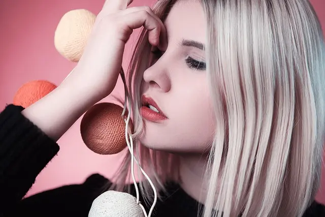 Comment créer un look glamour avec des pièces vintage